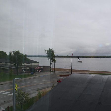 Fairfield Inn & Suites By Marriott Detroit Lakes Exterior photo
