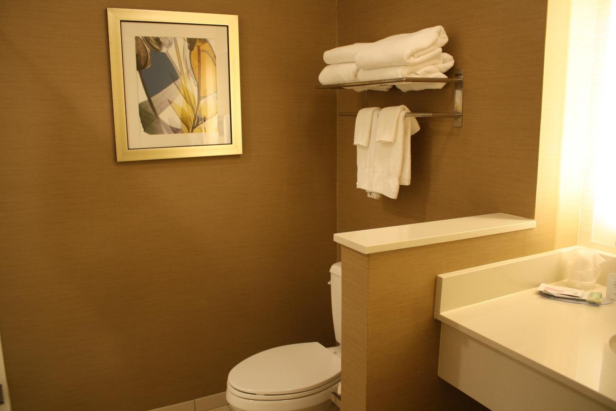 Fairfield Inn & Suites By Marriott Detroit Lakes Exterior photo