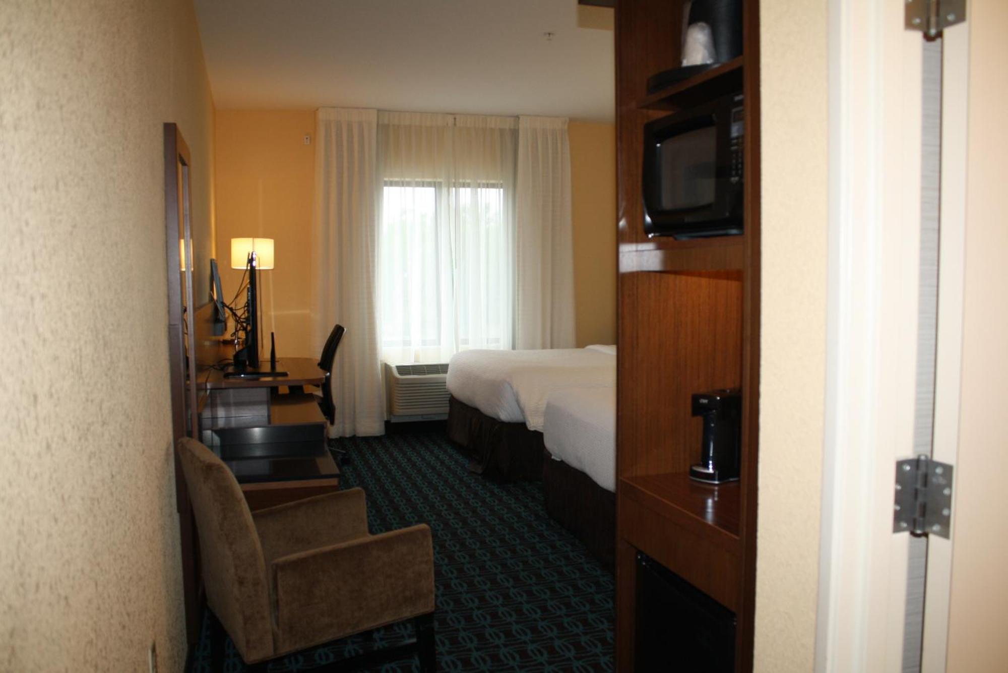 Fairfield Inn & Suites By Marriott Detroit Lakes Exterior photo