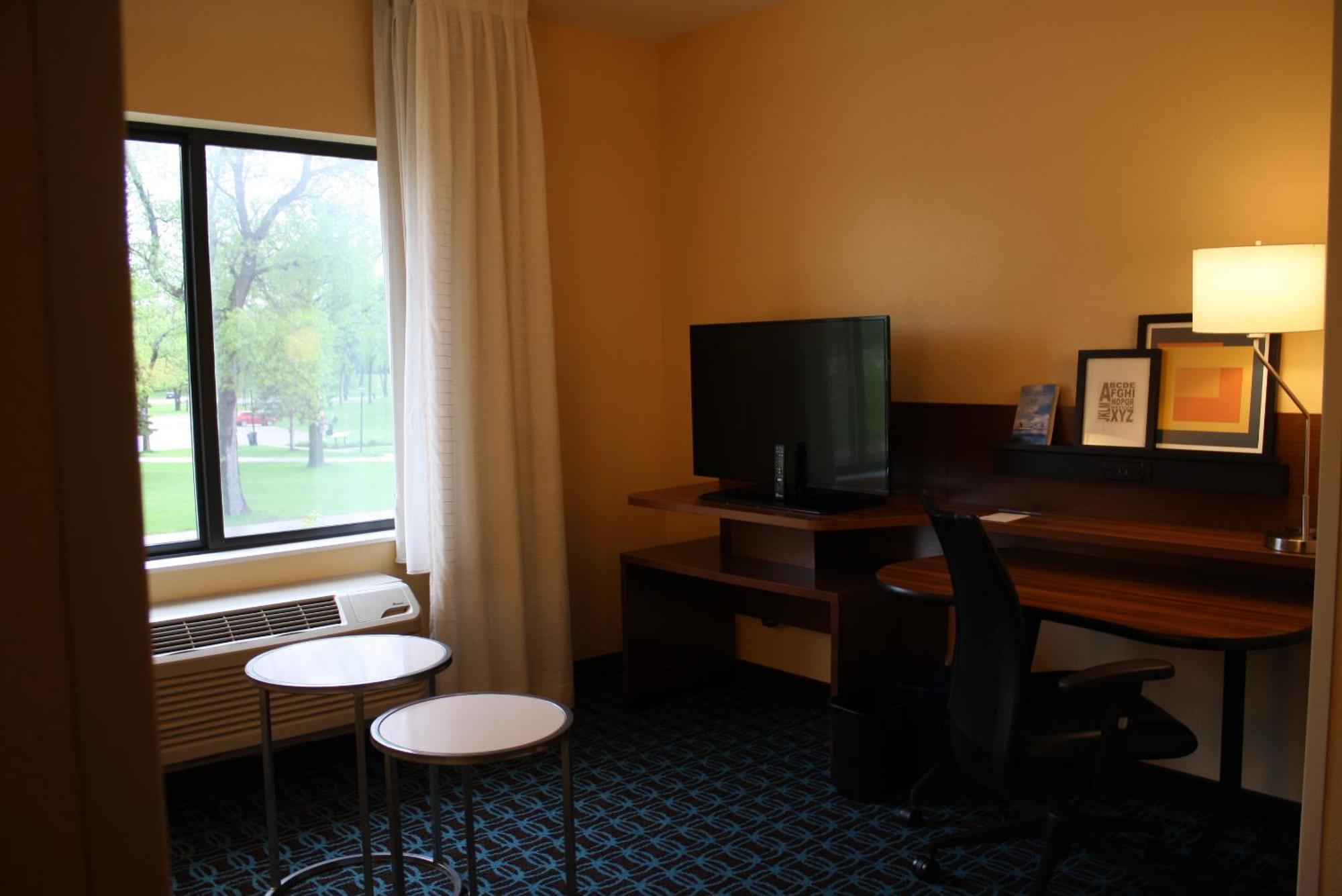 Fairfield Inn & Suites By Marriott Detroit Lakes Exterior photo