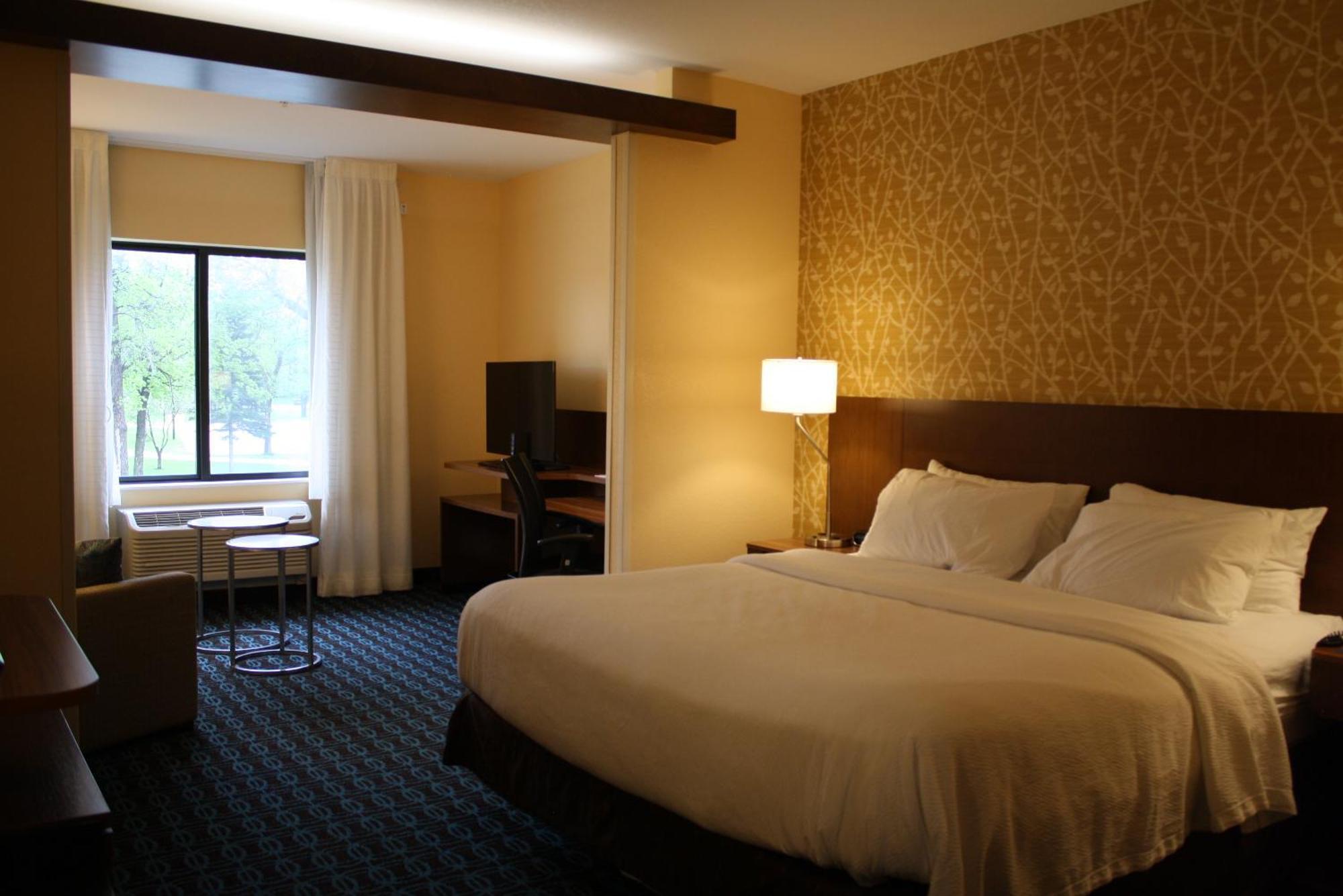 Fairfield Inn & Suites By Marriott Detroit Lakes Exterior photo