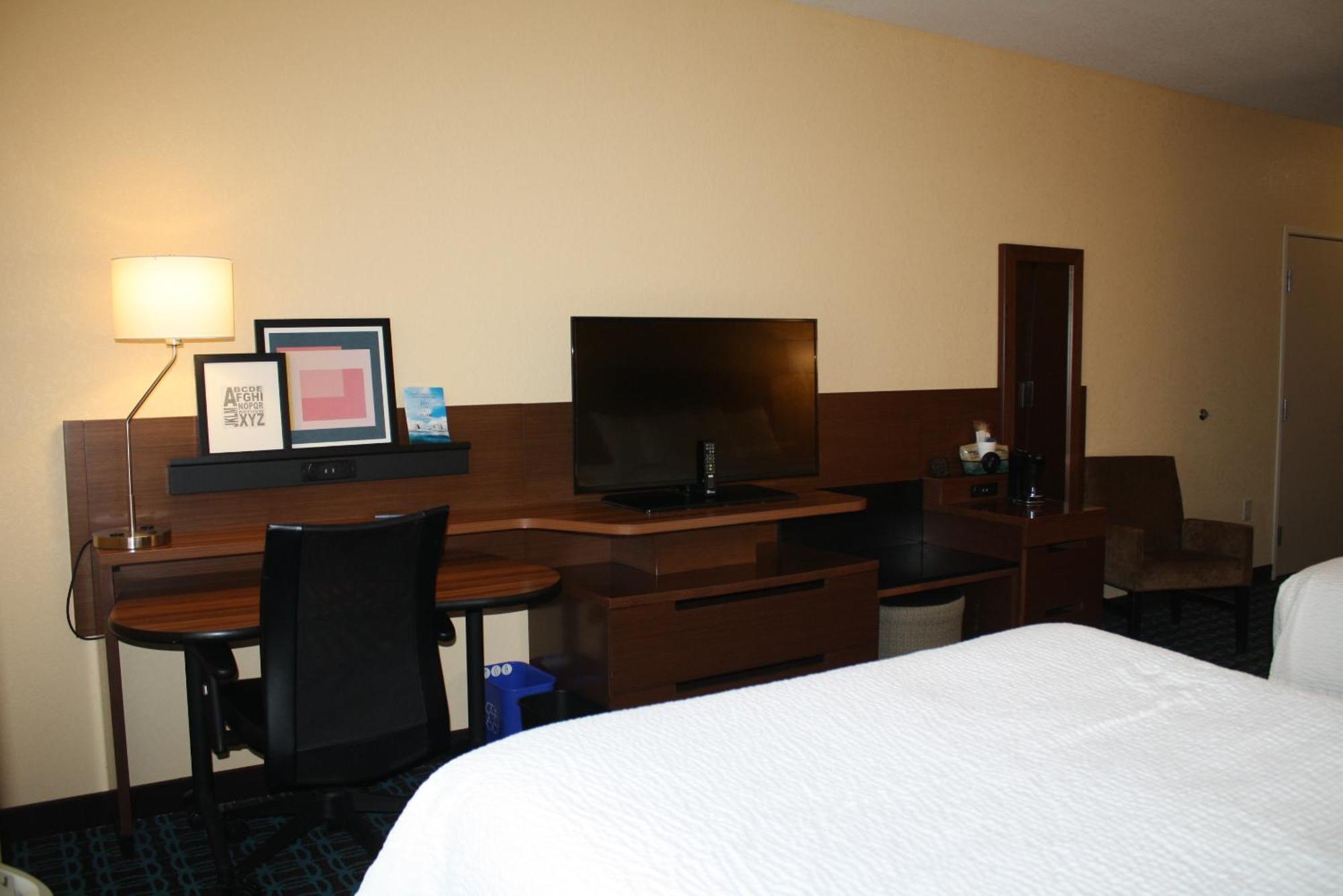 Fairfield Inn & Suites By Marriott Detroit Lakes Exterior photo