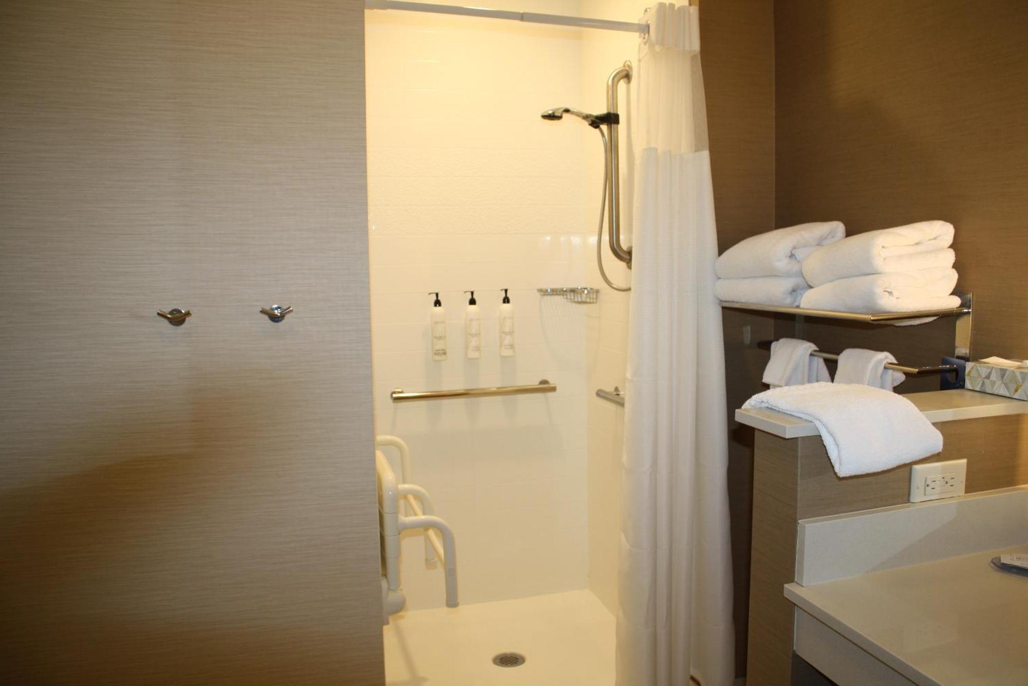 Fairfield Inn & Suites By Marriott Detroit Lakes Exterior photo
